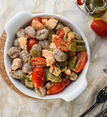 Gnocchi di grano saraceno con taccole e salmone (senza glutine)