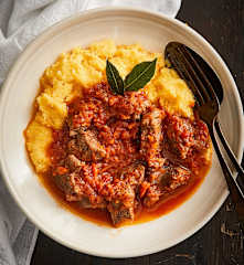 Spezzatino di carne con polenta