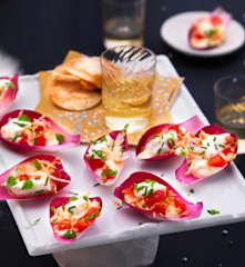 Barquettes d'endive aux miettes de crabe