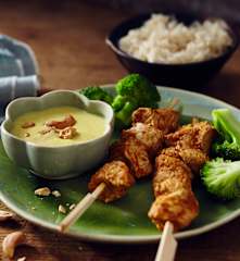 Putenspieße mit Cashew-Sauce Saté