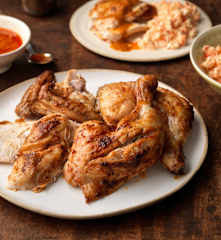 Pollo piri piri con ensalada de verduras (MEATER)