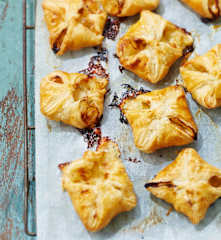Feuilletés à la poire et au gorgonzola