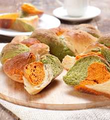 Kolorowy wieniec wielkanocny