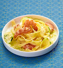 Paste cu dovlecei, crevete și lămâie