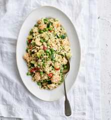 Salada de orzo com camarão