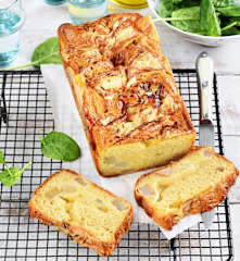 Cake au camembert et à la poire