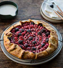 Rhubarb and blackberry breakfast tart