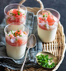 Pannacottas langoustines et pamplemousse