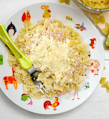 Těstoviny se šunkou a sýrem