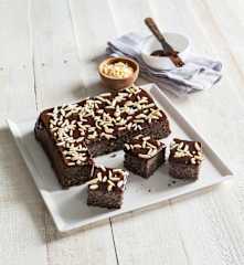 Poppy seed and apple cake