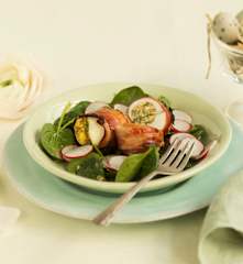 Scharfe Frühlingseier im Speck versteckt