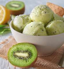 Gelato al kiwi