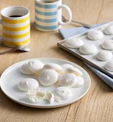 Aquafaba Meringues