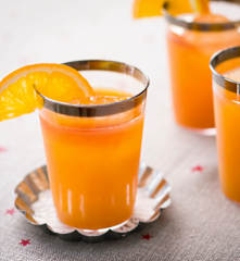 Mocktail de cítricos y granadina