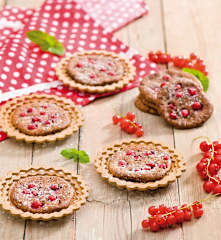 Ciastka z czerwoną porzeczką