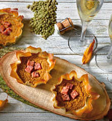 Cestini di pasta fillo con lenticchie e zampone