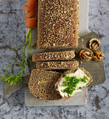 Karotten-Walnuss-Brot