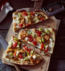 Sellerie-Hähnchen-Flammkuchen