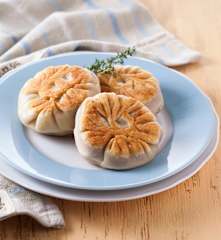 Smażone bułeczki z wołowiną