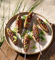 Kebab aus Rindfleisch mit Feta