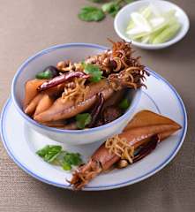 Kalmary w pikantnym sosie imbirowym