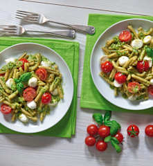 Pasta fredda alla caprese