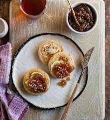 Wholemeal crumpets
