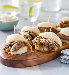 Minibao buns de ternera con pimientos