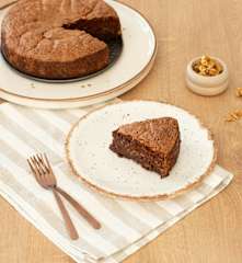 Γλύκισμα σοκολάτας με καρύδια