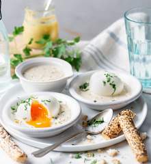 Huevos con salsa a la mostaza