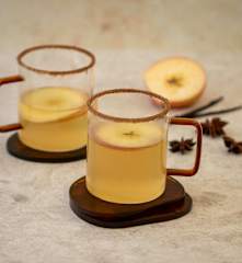Mulled white wine