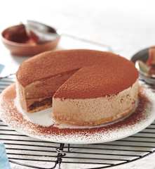 Pastel semifrío de praliné de avellanas