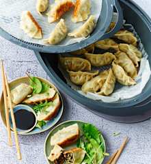 Raviolis pékinois au porc, champignons noirs et poireaux