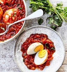 Mijoté indien aux œufs et à la tomate