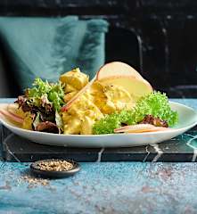 Poulet-Curry-Salat (2 Portionen)