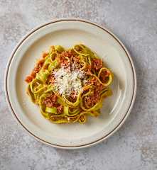Tagliatelle verdi con ragù di culatello