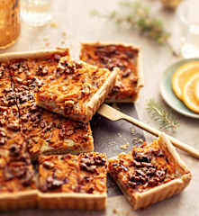 Quiche aux carottes, pommes, orange, bleu et noix