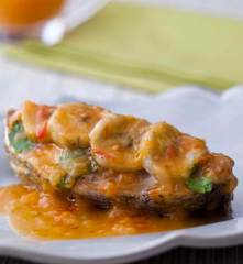 Garoupa com molho e banana da terra