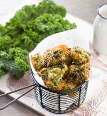 Buñuelos de kale y gorgonzola