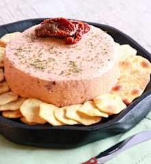 Patê de queijo e tomate seco