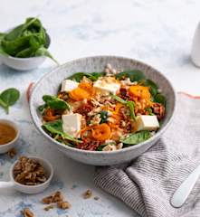 Sałatka z pieczoną dynią i kaszą pęczak (TM5)