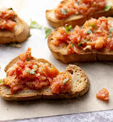Bruschetta con tomate (sin gluten)