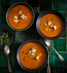 Sopa de peixe e legumes