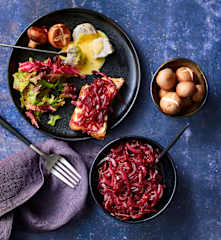 Karamellisierte Portwein-Zwiebeln