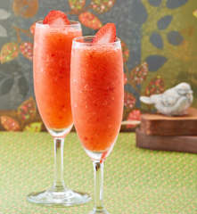 Pink lemonade mimosa