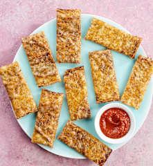 Keto Cauliflower Breadsticks