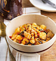 Guisado de frango com grão e batata-doce