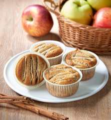 Muffin integrali alle mele (senza glutine)