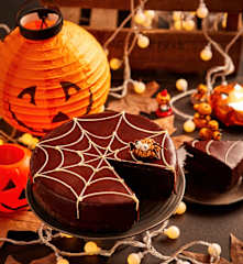 蜘蛛网恶魔蛋糕