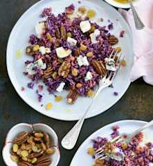 Salade de chou rouge et patate douce aux noix